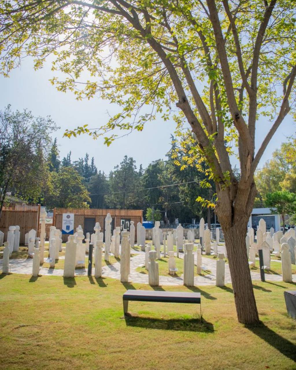 Kuşadası'nda Osmanlı Dönemi Mezar Taşları Açıkhava Sergisi Açıldı