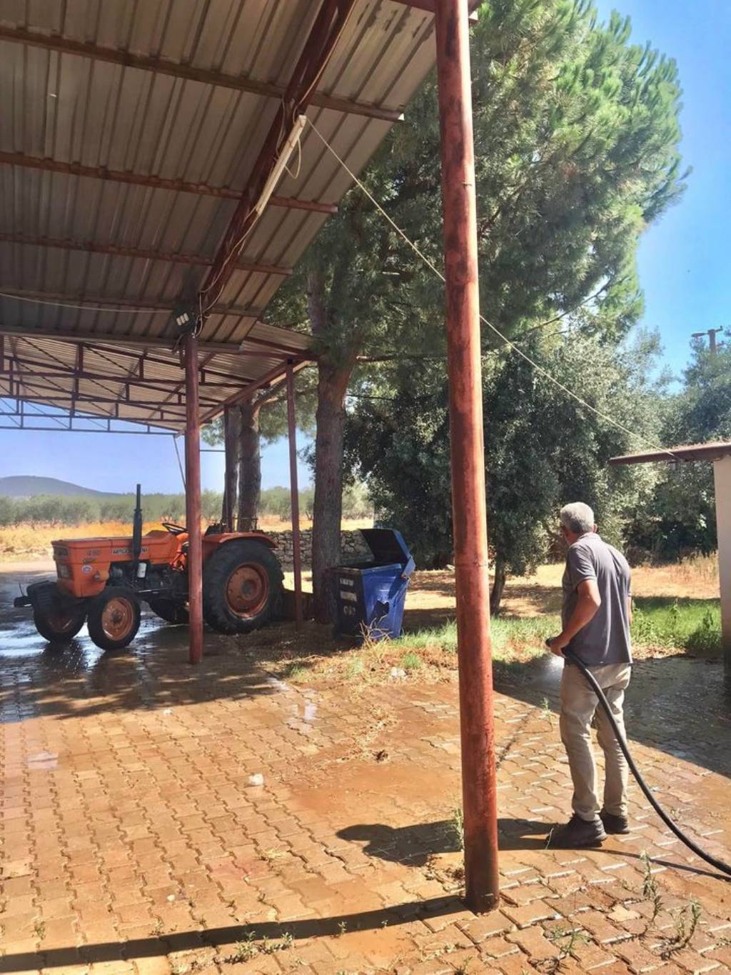 Karacasu Belediyesi Yolaltı Mahallesi'nde Temizlik Çalışmalarına Devam Ediyor