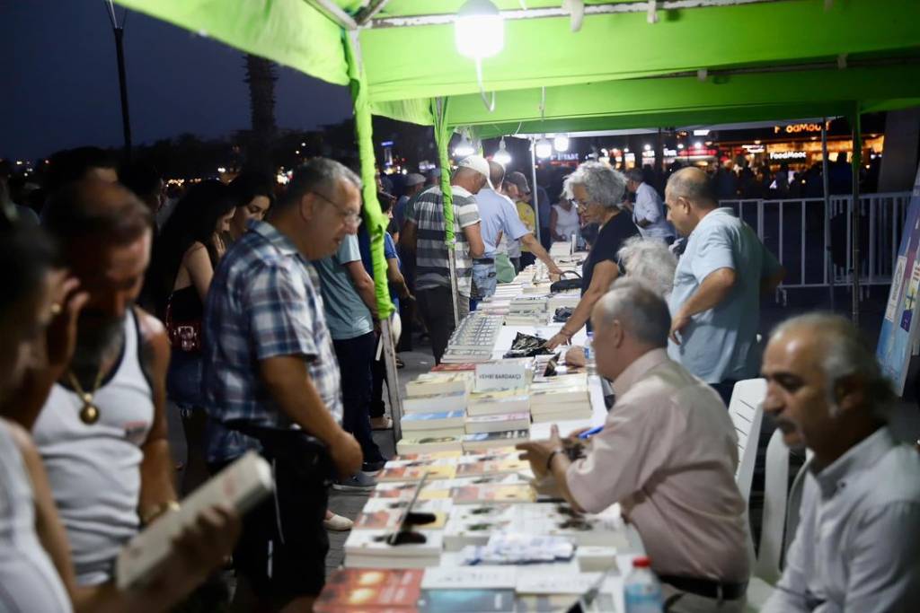 20. Altınkum Yazarlar Festivali'nde Okurlar Buluşuyor