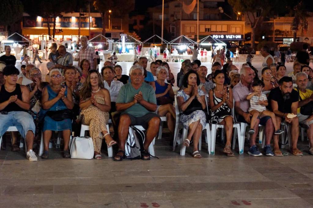 Didim Belediyesi Yaz Etkinlikleri Kapsamında Eğlenceli Bir Akşam Geçirildi