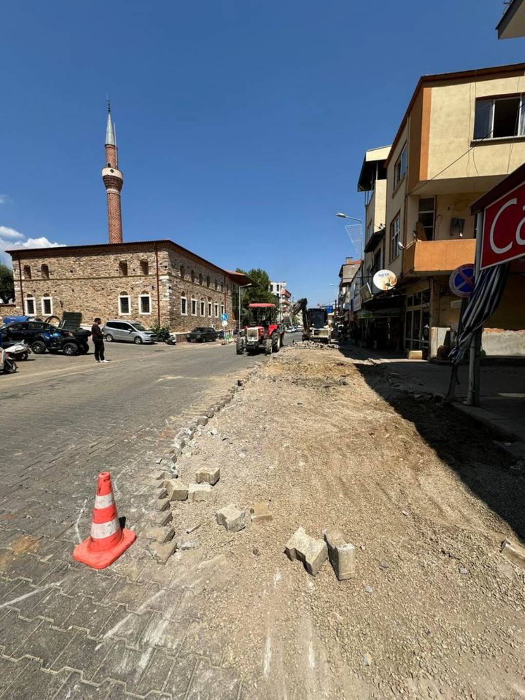 Karacasu Belediyesi Fen İşleri Müdürlüğü'nden Onarım Çalışmaları