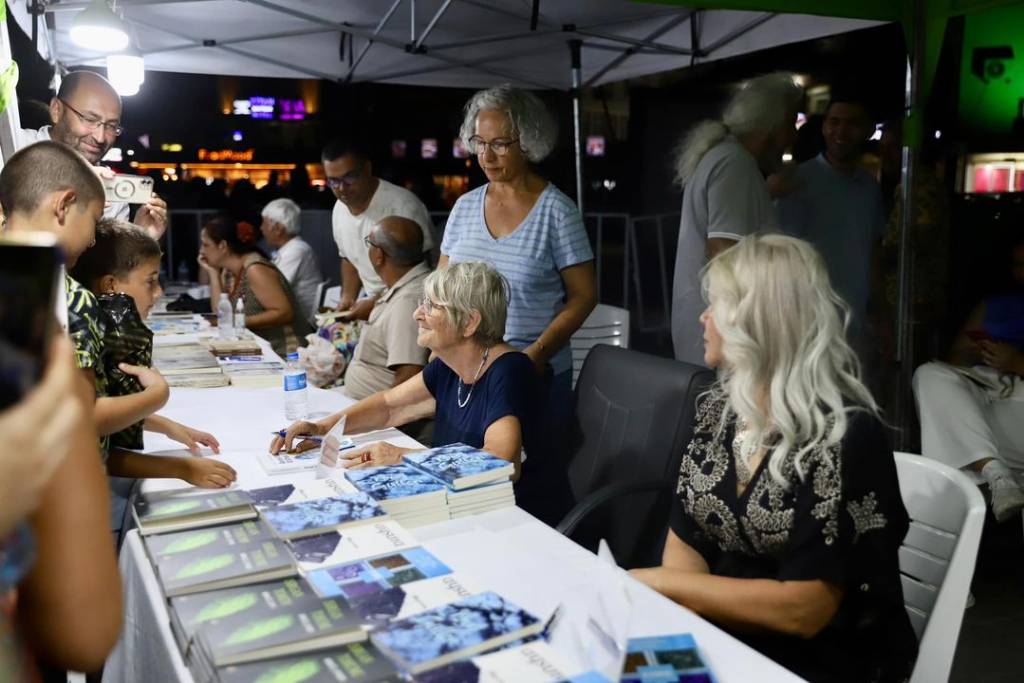 20. Altınkum Yazarlar Festivali Devam Ediyor