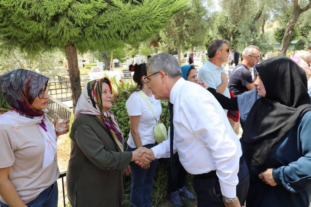 Nazilli Belediye Başkanı Ertuğrul Tetik, Kıbrıs Gazisi İlham Kıvanç'ı Andı