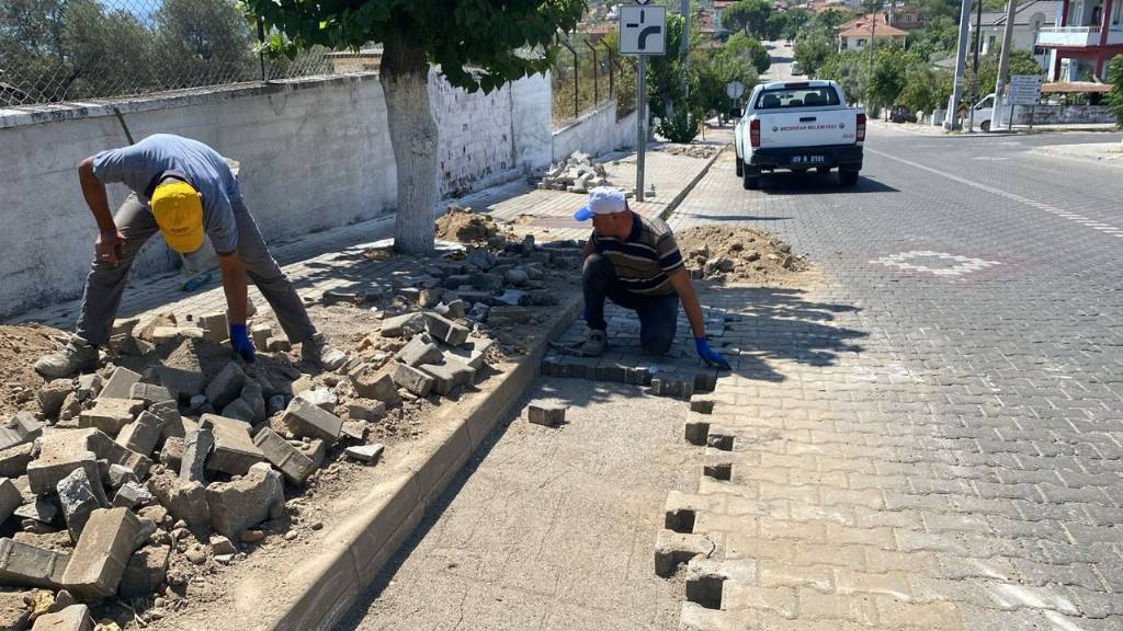 Bozdoğan'da Yol Bakım ve Onarım Çalışmaları Devam Ediyor