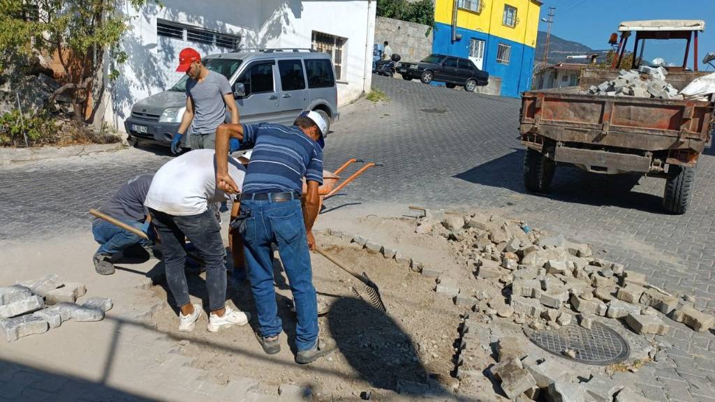 Bozdoğan'da Yol Bakım ve Onarım Çalışmaları Devam Ediyor