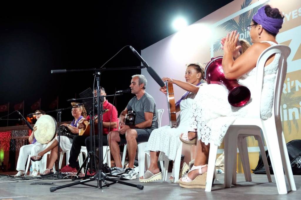 Didim Belediyesi Yaz Etkinlikleri Kapsamında Ritim Grubu Konseri Düzenlendi