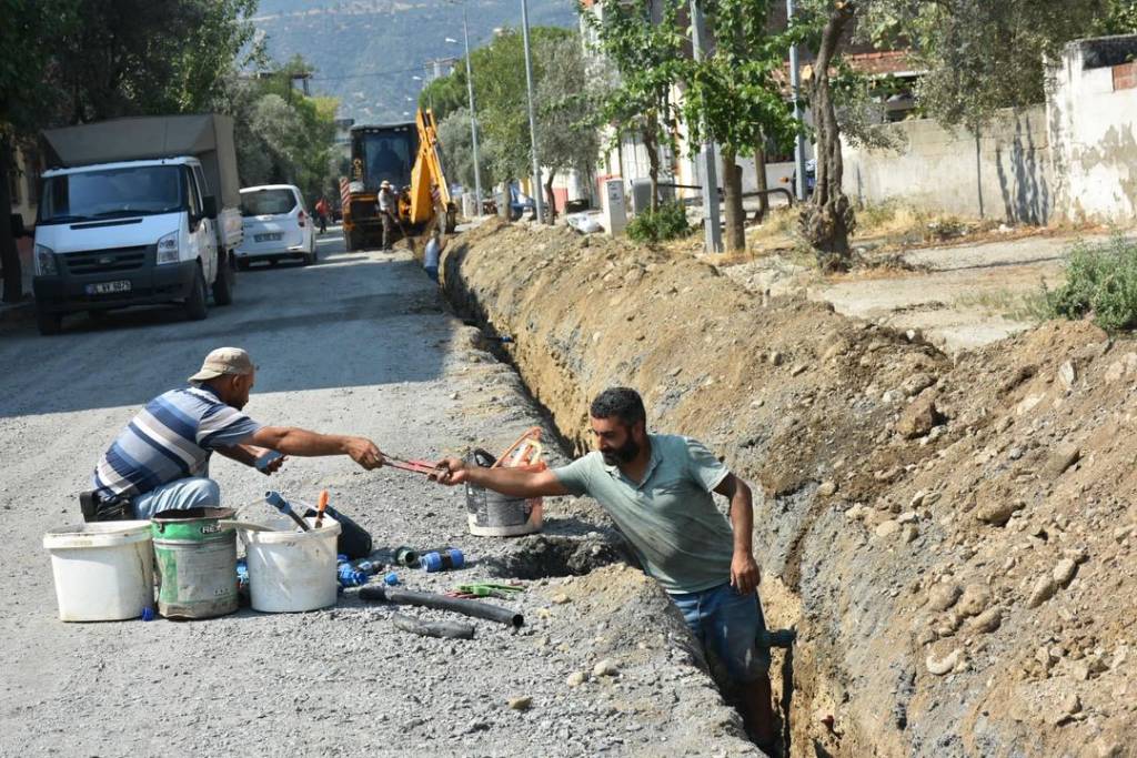 Üç Eylül Mahallesi'nde Doğal Gaz Çalışmaları Hızla Devam Ediyor