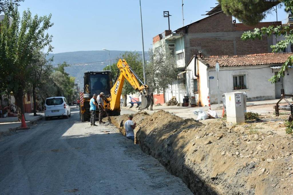 Üç Eylül Mahallesi'nde Doğal Gaz Çalışmaları Hızla Devam Ediyor