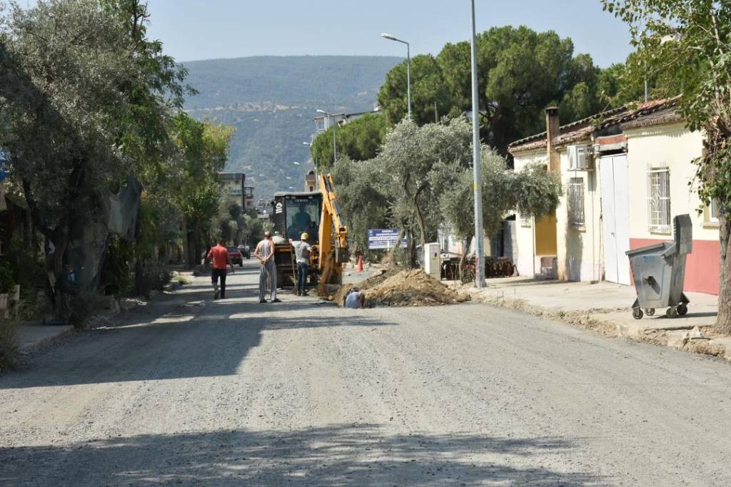 Üç Eylül Mahallesi'nde Doğal Gaz Çalışmaları Hızla Devam Ediyor