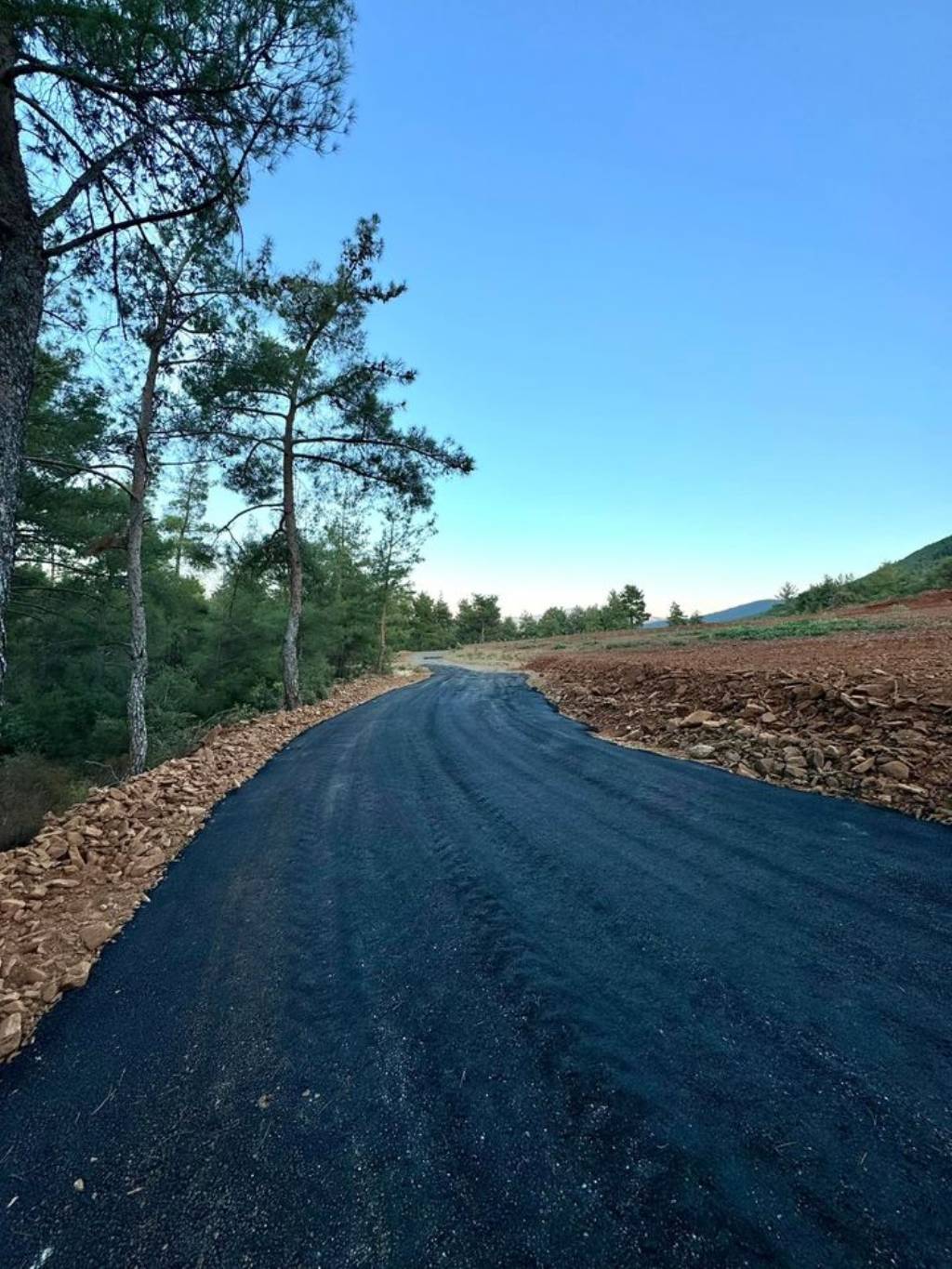 Karacasu'da Yol Bakım Onarım Çalışmaları Başladı