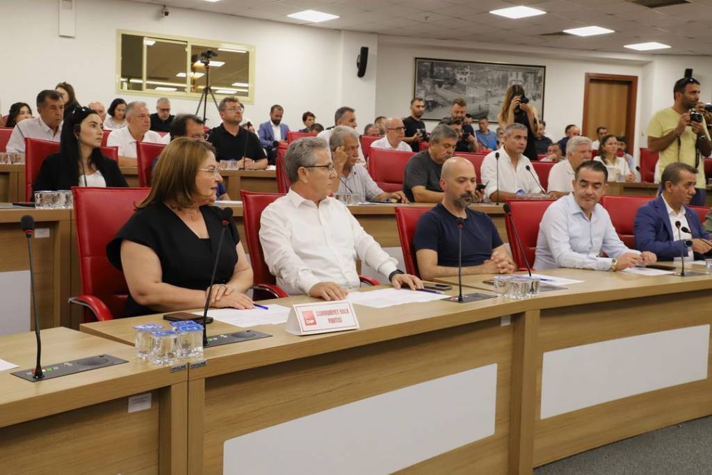 Nazilli Belediye Başkanı Ertuğrul Tetik, Aydın Büyükşehir Meclis Toplantısına Katıldı