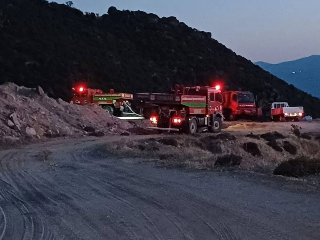 Nazilli Belediyesi Beğerli Mahallesi'ndeki Yangın Söndürme Çalışmalarına Destek Verdi