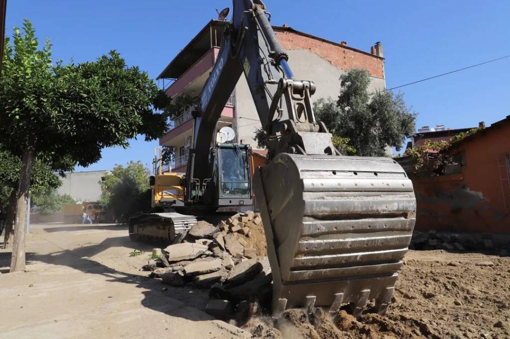 Nazilli Belediye Başkanı Dr. Ertuğrul Tetik, Mahallelerdeki Çalışmaları İnceledi