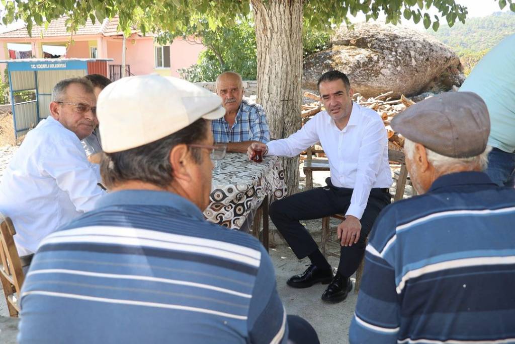 Koçarlı Belediye Başkanı Özgür Arıcı, Kullar Mahallesi'nde Hemşerileriyle Buluştu