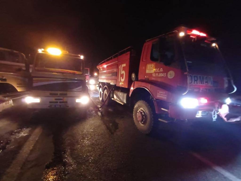 Nazilli Belediyesi, Alhisar Mahallesi Yangınında Etkilenenlere Destek Oluyor