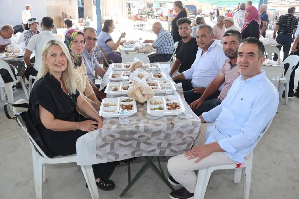 Koçarlı Belediye Başkanı Özgür Arıcı, Haydarlı Mahallesi'nde Düğün Cemiyetine Katıldı