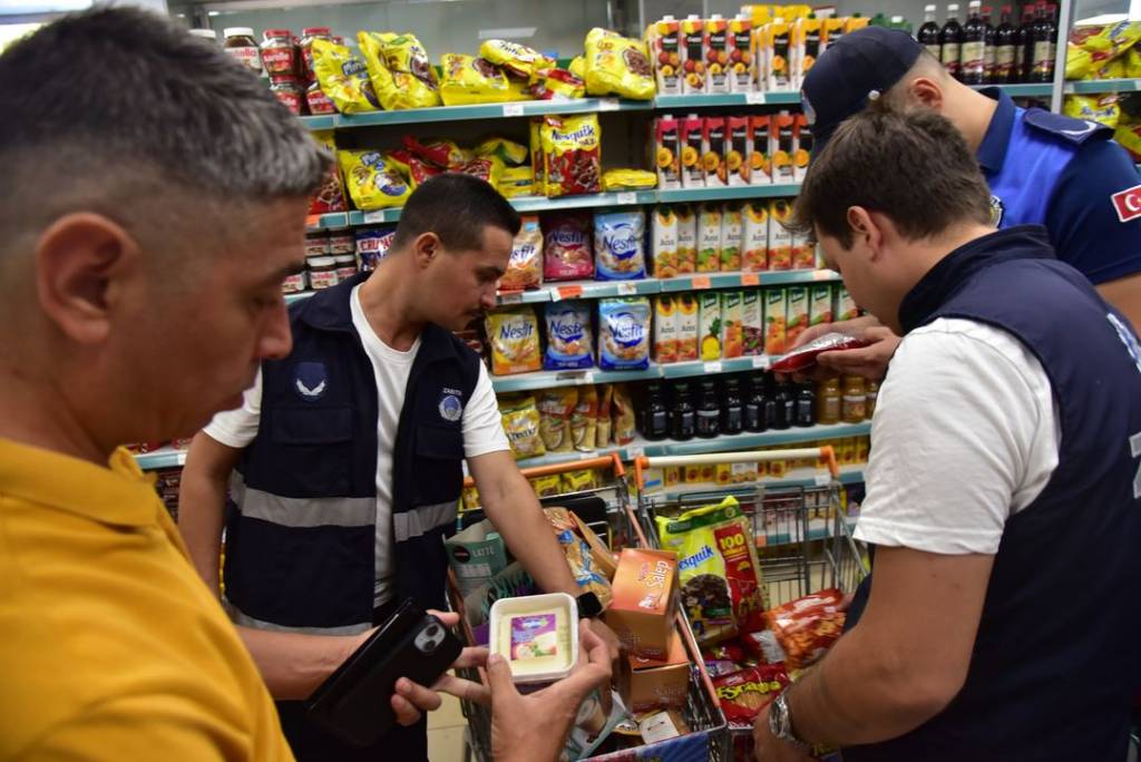 İncirliova Belediyesi Zabıta Ekipleri Sağlıklı Ürün Denetimlerine Devam Ediyor