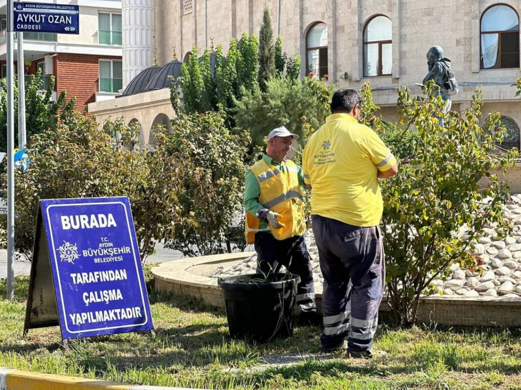 Aydın Büyükşehir Belediyesi Temizlik Çalışmalarına Devam Ediyor