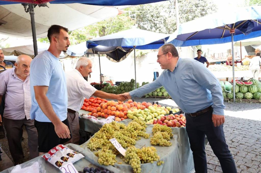 Aydın Milletvekili Evrim Karakoz Efeler Pazarını Ziyaret Etti