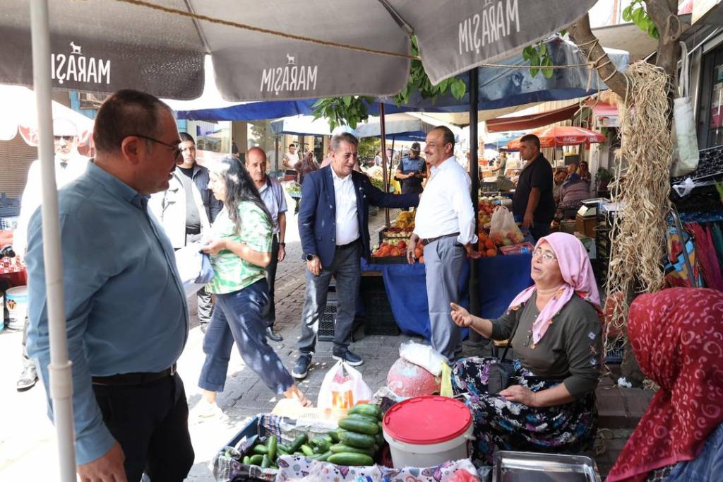 Aydın Milletvekili Evrim Karakoz Efeler Pazarını Ziyaret Etti