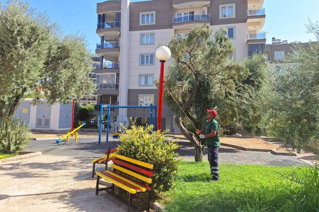 Efeler Belediyesi Parklarını Yeniliyor