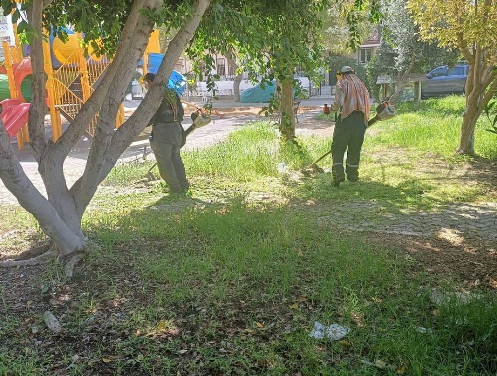 Didim Belediyesi Ekipleri Çamlık Mahallesi'nde Temizlik Çalışmalarına Devam Ediyor