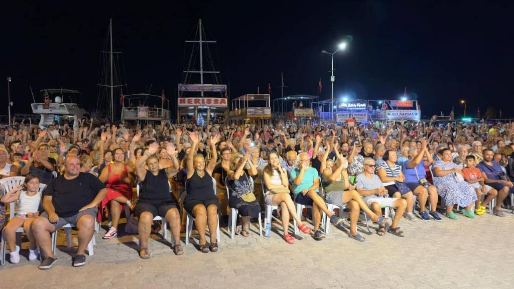 Didim Akbük Limanı'nda Yaz Konserleri Coşkusu