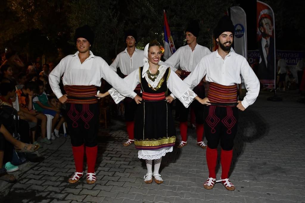 Söke'de Uluslararası 3. Halk Oyunları Şenliği Coşkuyla Tamamlandı