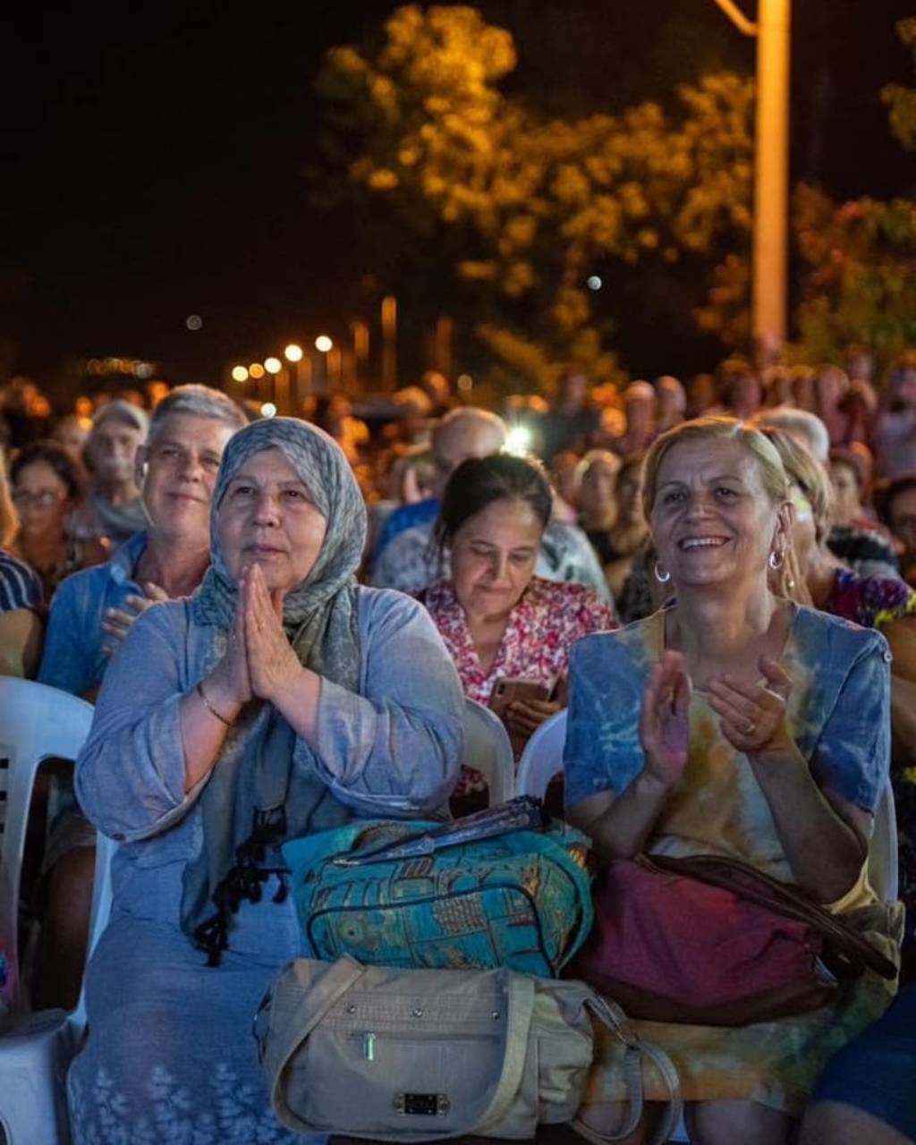 Kuşadası'nda Aşıklar Bayramı Coşkusu!