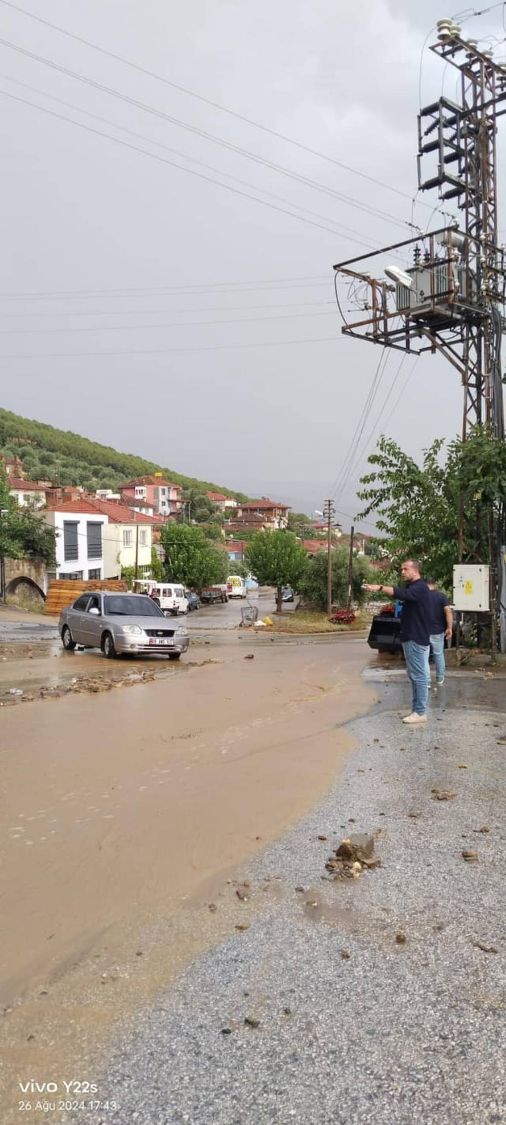 Karacasu Belediyesi Ataeymir Mahallesi'nde Sel Zararı Tespiti Yaptı