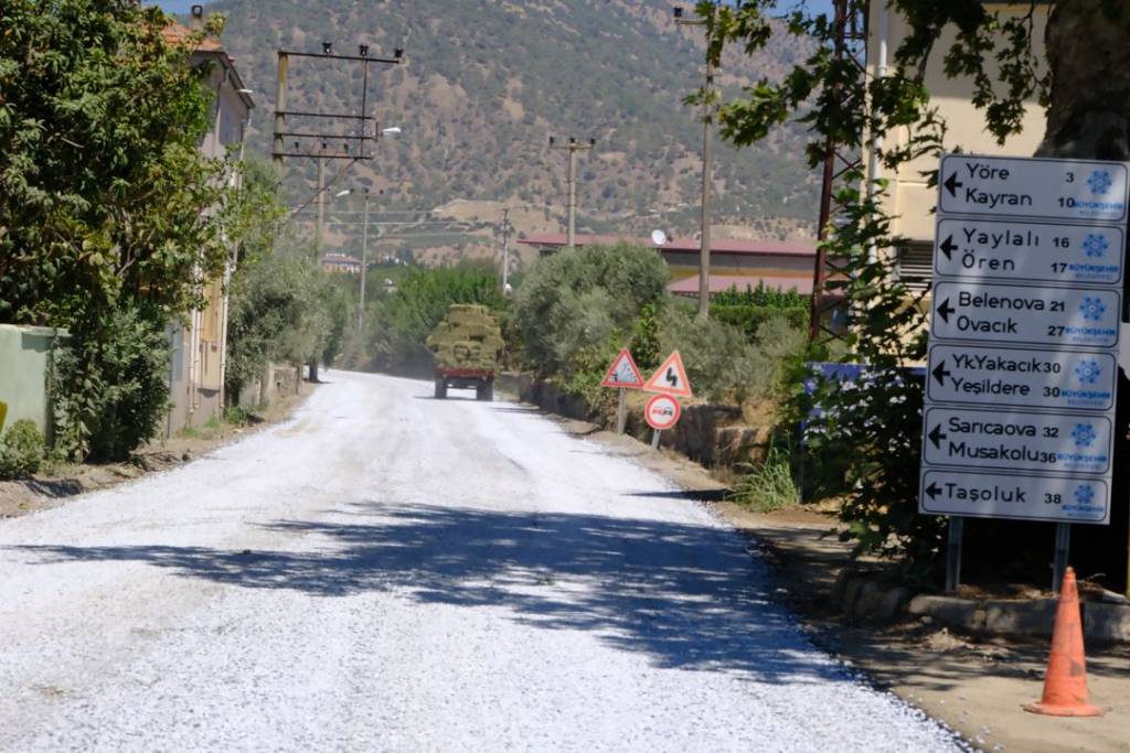 Kuyucak Belediyesi'nden Asfaltlama Çalışmaları