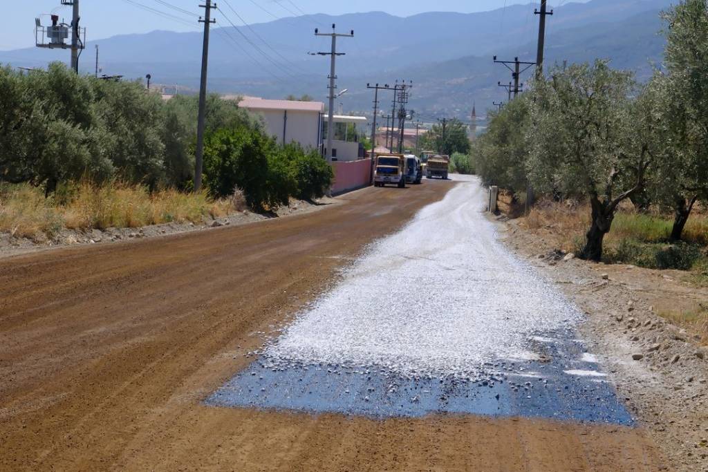 Kuyucak Belediyesi'nden Asfaltlama Çalışmaları