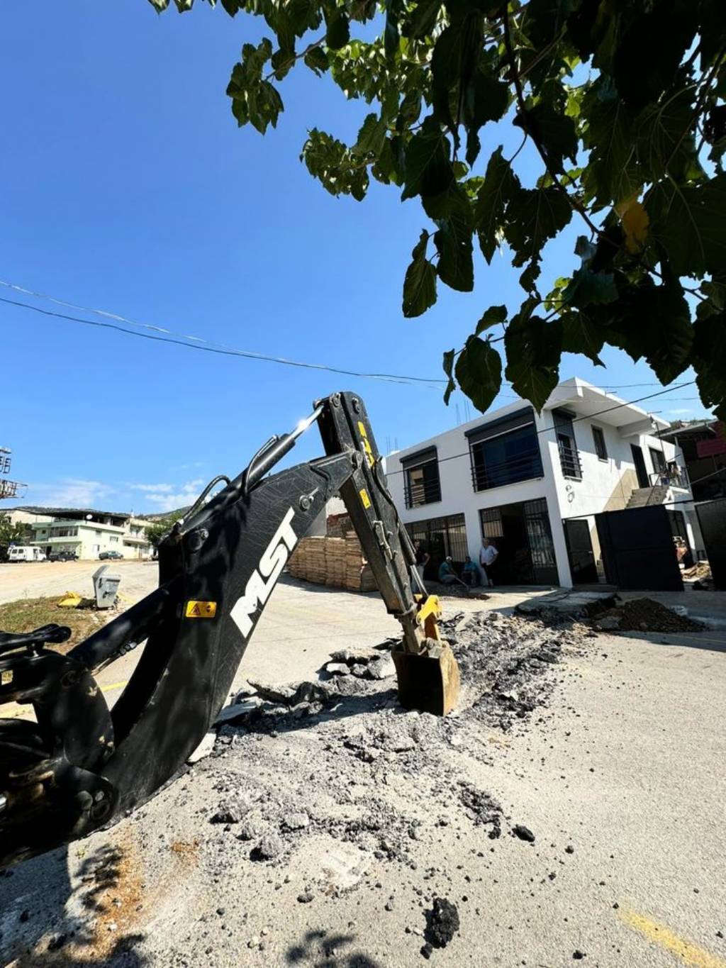 Karacasu'da Sel Felaketi: Başkan Büyükyapıcı Hasar Tespiti Yaptı