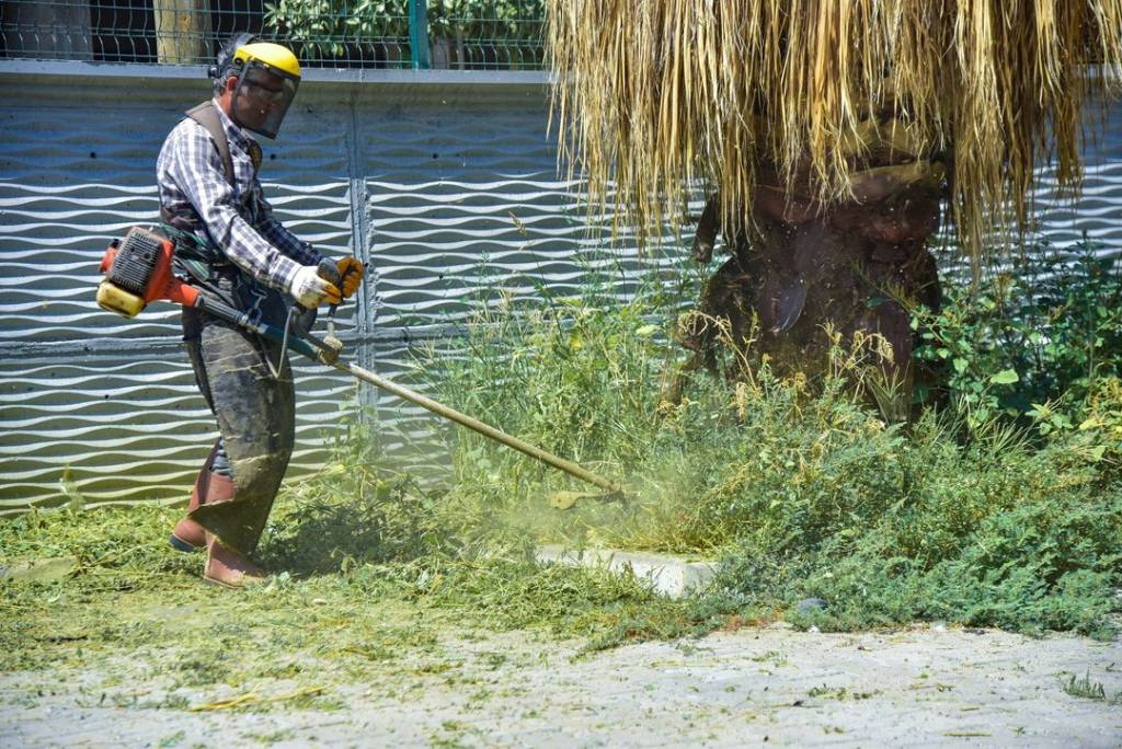 İncirliova Belediyesi, Okul Bahçelerini Yeniliyor