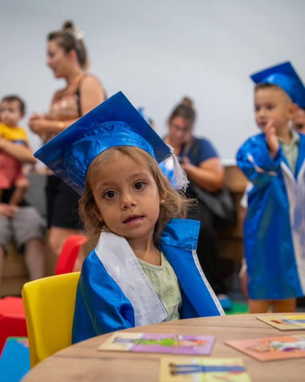 Kuşadası Belediyesi'nden Mezuniyet Töreni: 17. Dönem Öğrencileri Diplomalarını Aldı