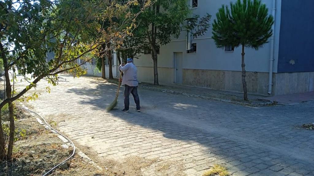 Germencik Belediyesi'nden Okul Bakım ve Onarım Çalışmaları