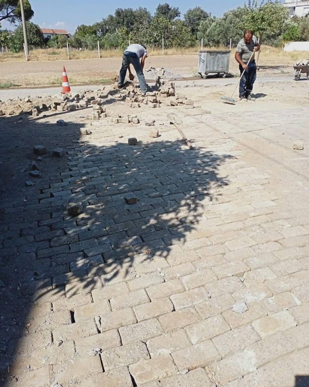 Germencik Belediyesi'nden Yol Yapım ve Bakım Çalışmaları