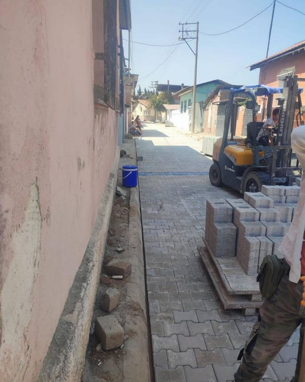 Germencik Belediyesi'nden Yol Yapım ve Bakım Çalışmaları