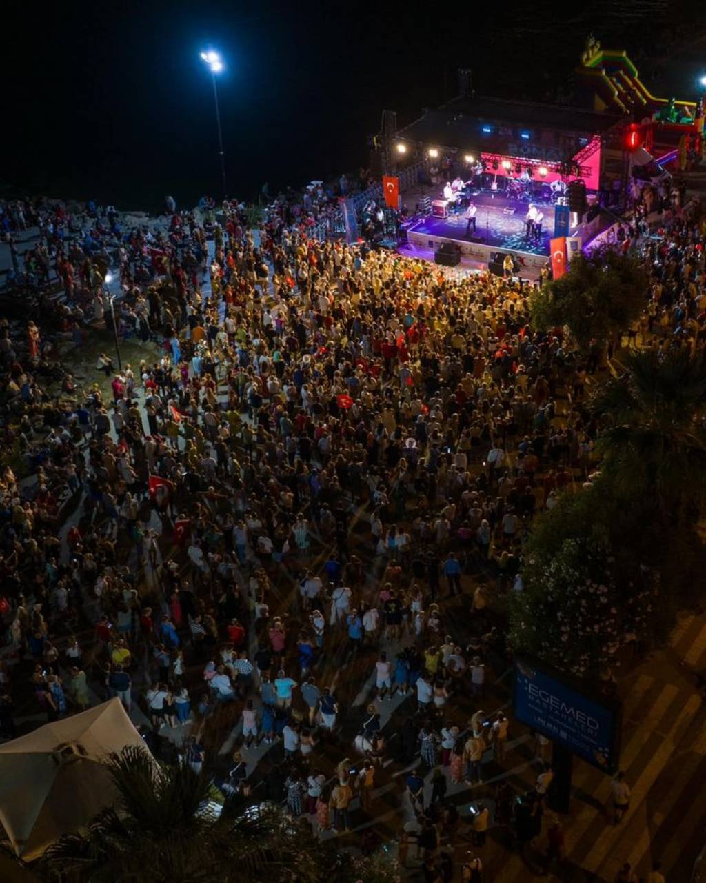 Kuşadası'nda 30 Ağustos Zafer Bayramı Coşkuyla Kutlandı