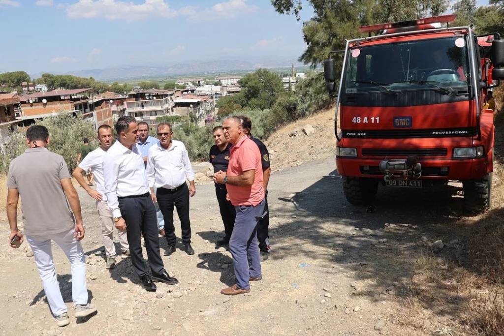 Koçarlı'da Zeytinlik Alanda Yangın Kontrol Altına Alındı