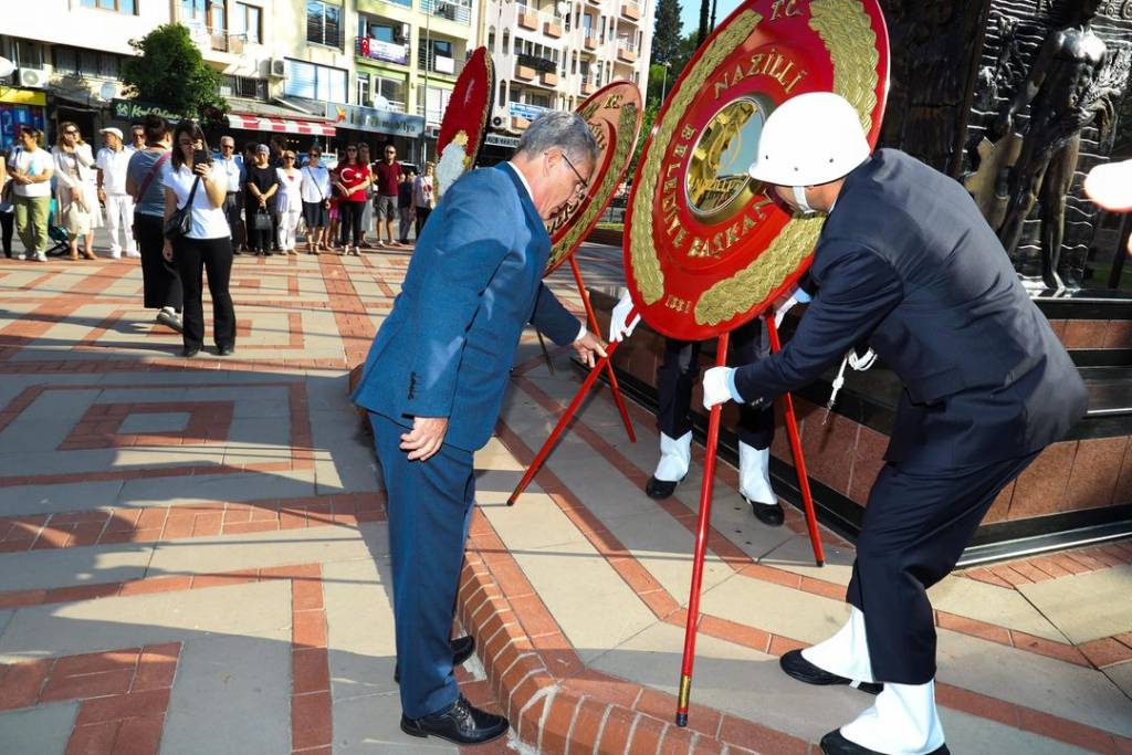 Nazilli Belediyesi'nden Zafer Bayramı Kutlaması