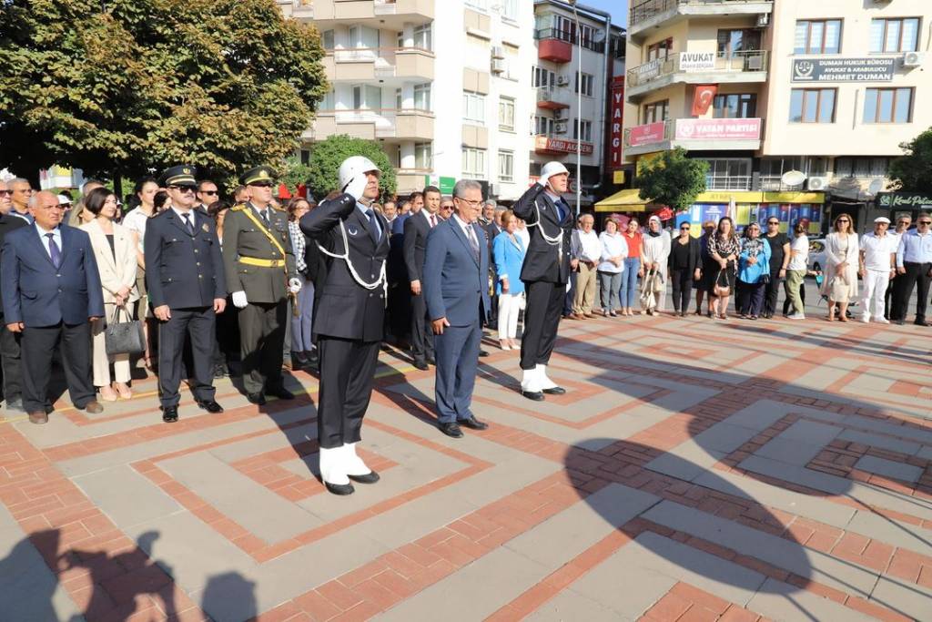 Nazilli Belediyesi'nden Zafer Bayramı Kutlaması