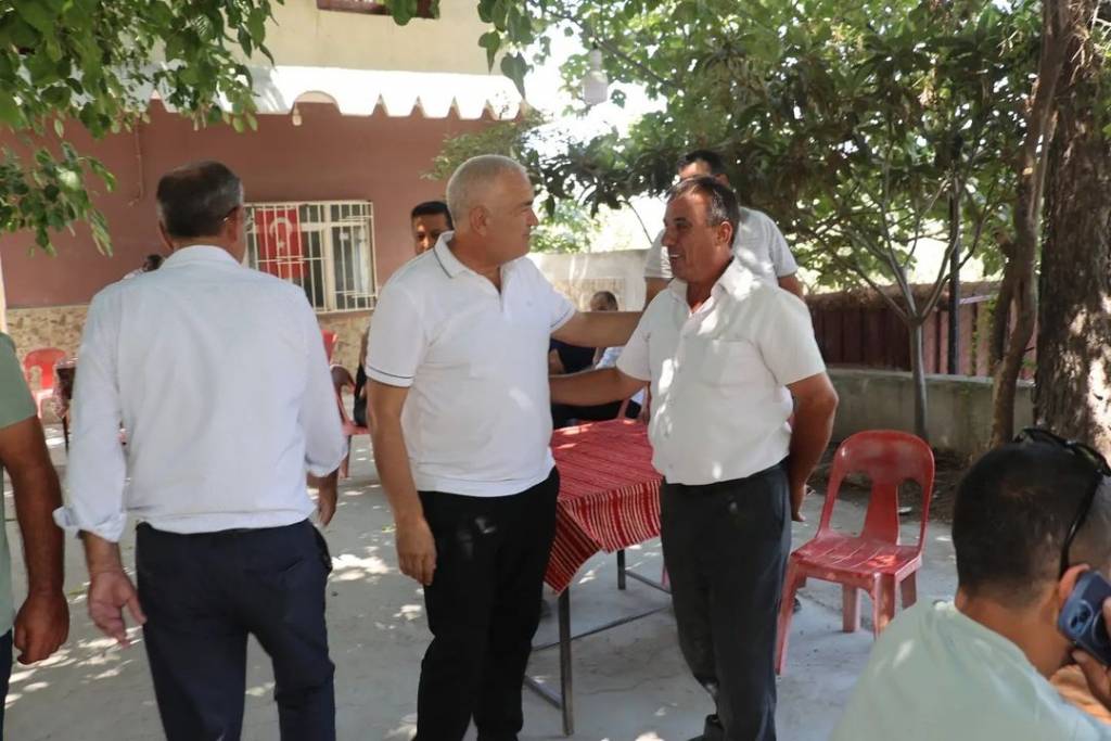 Koçarlı Belediye Başkanı Özgür Arıcı, Yağhanlı Mahallesi'nde Hemşehrileriyle Bir Araya Geldi