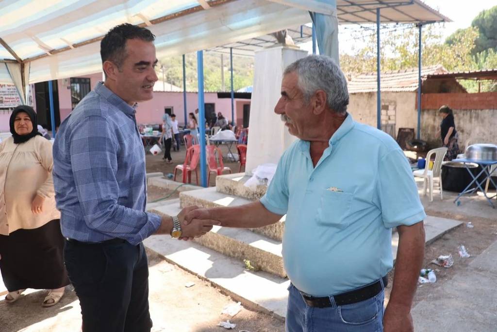 Koçarlı Belediye Başkanı Özgür Arıcı, Yağhanlı Mahallesi'nde Sünnet Cemiyetine Katıldı