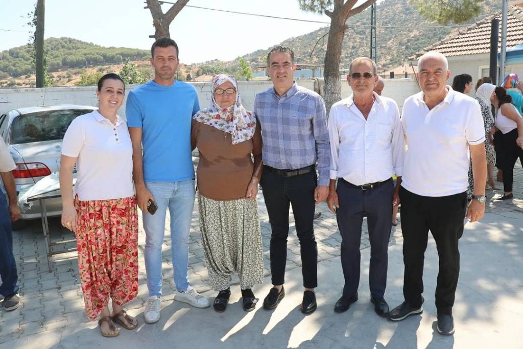 Koçarlı Belediye Başkanı Özgür Arıcı, Yeniköy'de Düğün Cemiyetine Katıldı