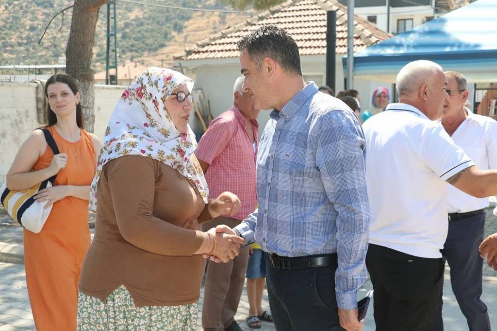 Koçarlı Belediye Başkanı Özgür Arıcı, Yeniköy'de Düğün Cemiyetine Katıldı