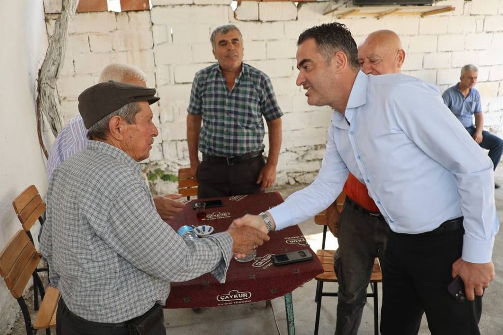 Koçarlı Belediye Başkanı Özgür Arıcı, Gaffarlar Mahallesi'nde Vatandaşlarla Buluştu