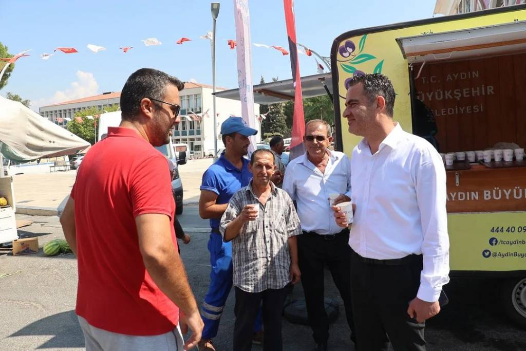 Koçarlı'da Limonata İkramı ve Vatandaşlarla Buluşma