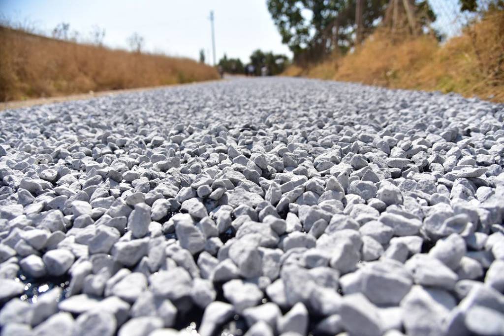 İncirliova'da Karabağ Mahallesi Bağlantı Yolu Asfaltlanıyor