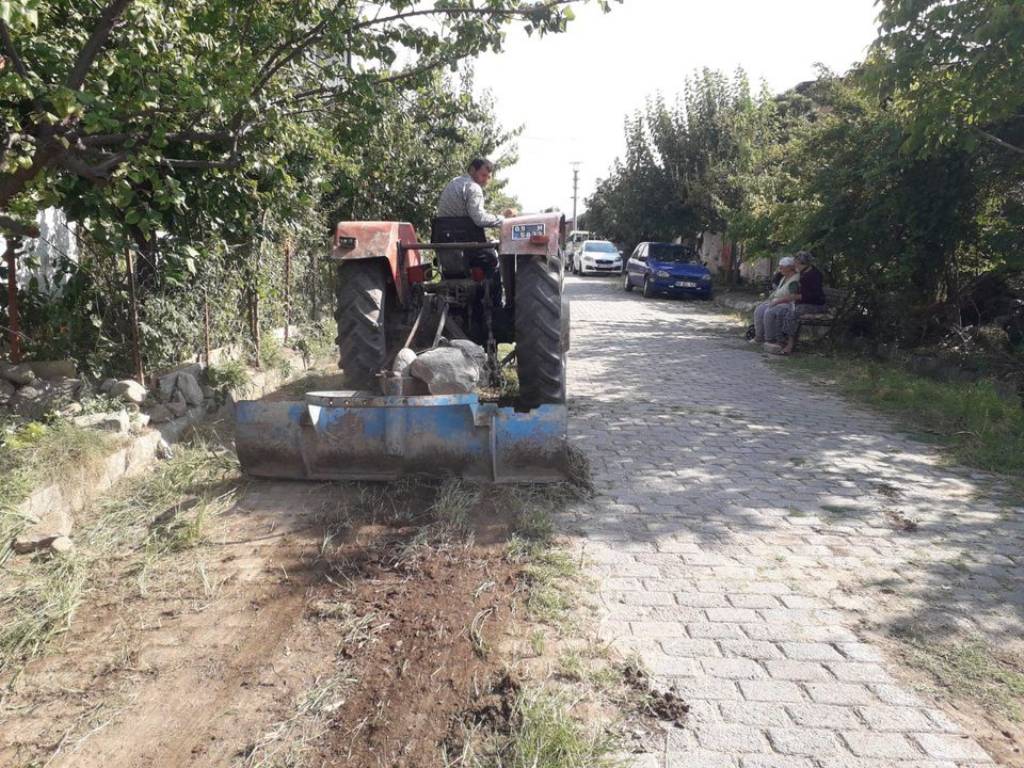 Karacasu Belediyesi Temizlik Ekipleri Rutin Çalışmalarına Devam Ediyor